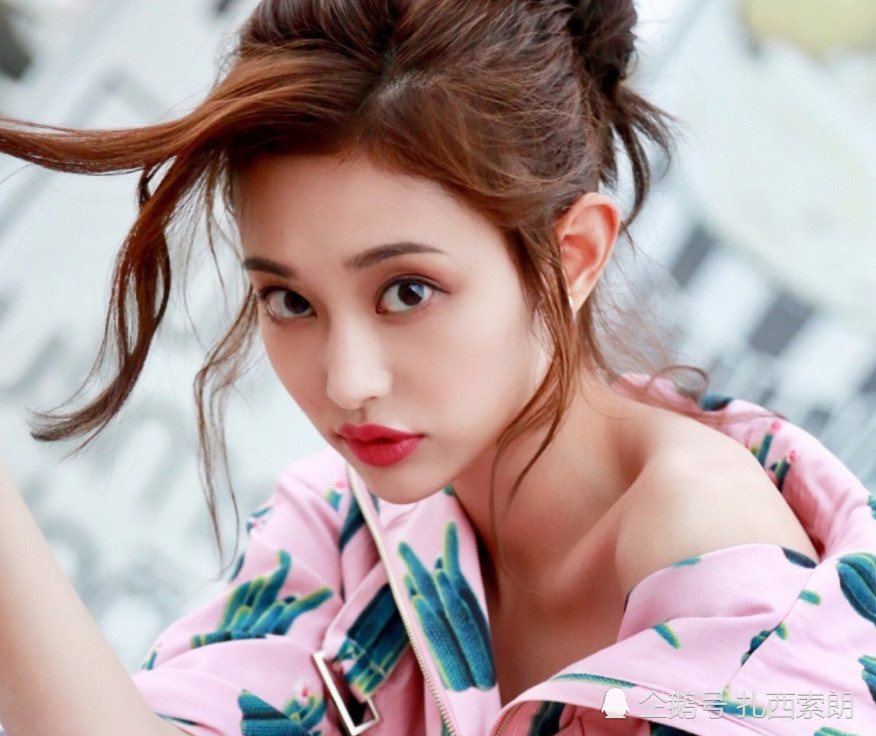 陈小纭身材管理的很好了,看到"钱贝贝",网友:心动了