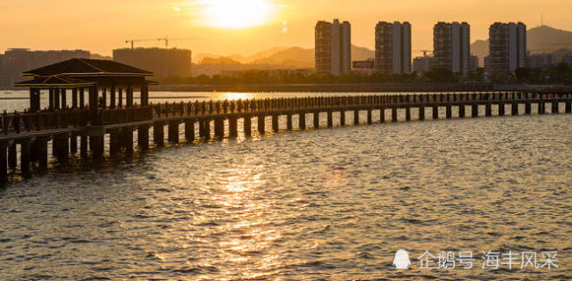 汕尾善美广场 海上观澜栈道