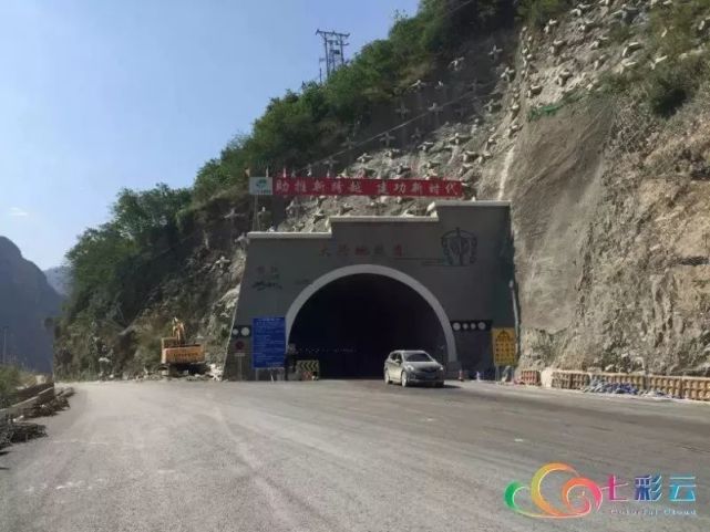 好消息怒江美丽公路首个隧道建成试通行