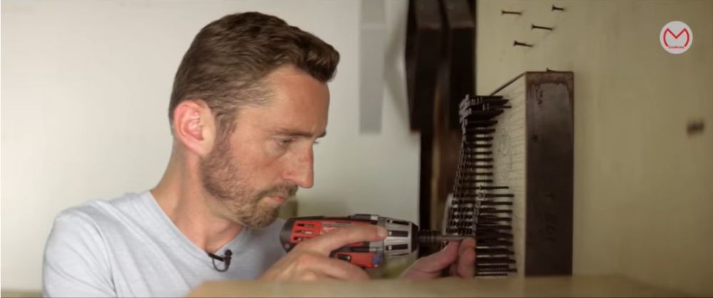 螺丝钉|一个螺丝钉，竟卖出6万美金？这样作画也太酷了吧！