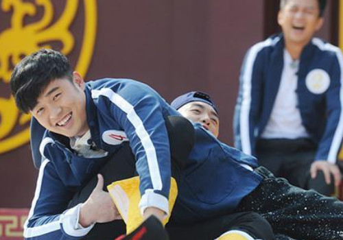 跑男开播,看完第一期节目,网友:好怀念"天霸动霸tua"组合