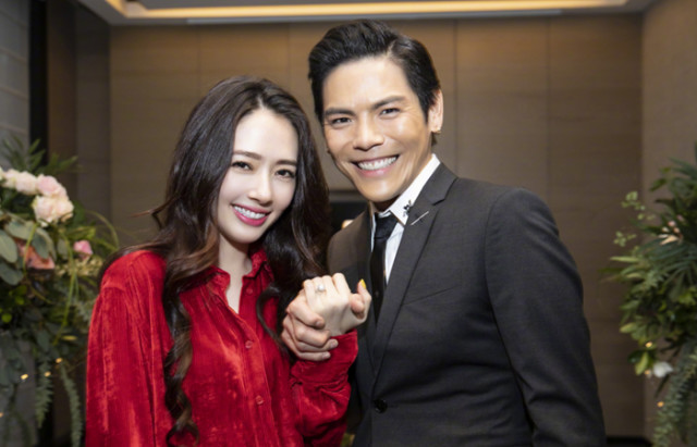 继《最美的时光》后,向佐郭碧婷录制新综艺,光