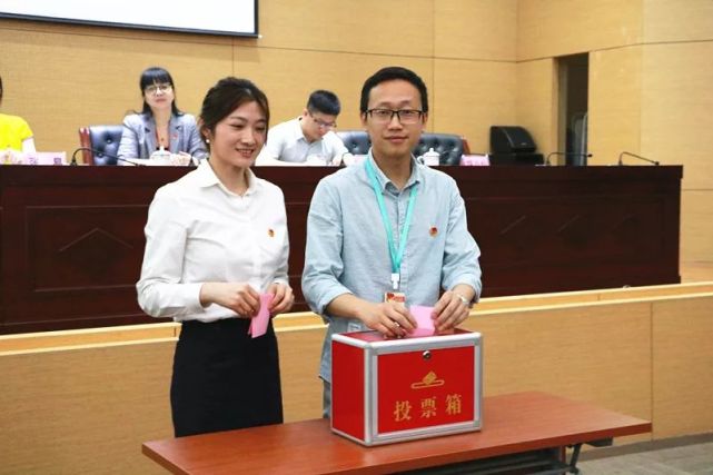 张易,叶礼文,朱高斌,程家和,王海坚,叶嫣然,纪菲菲,郑宁宁,胡杰锋共9