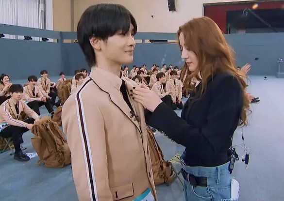 周震南,热巴,迪丽热巴,创造营2019,徽章