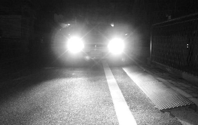 车灯也有暗语!闪一下,两下,三下代表啥不懂很危险,学会再上路