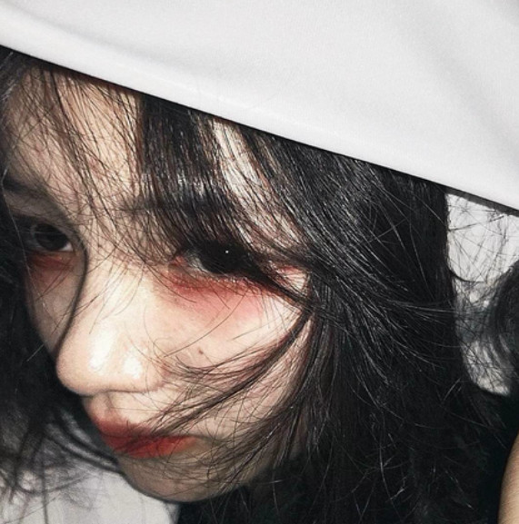 最近火了"爱而不得"头像:你是我义无反顾喜欢却没能在一起的人