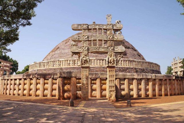 释迦牟尼的陵墓原来他也是凡人会经历生死唐僧还曾到此地朝觐