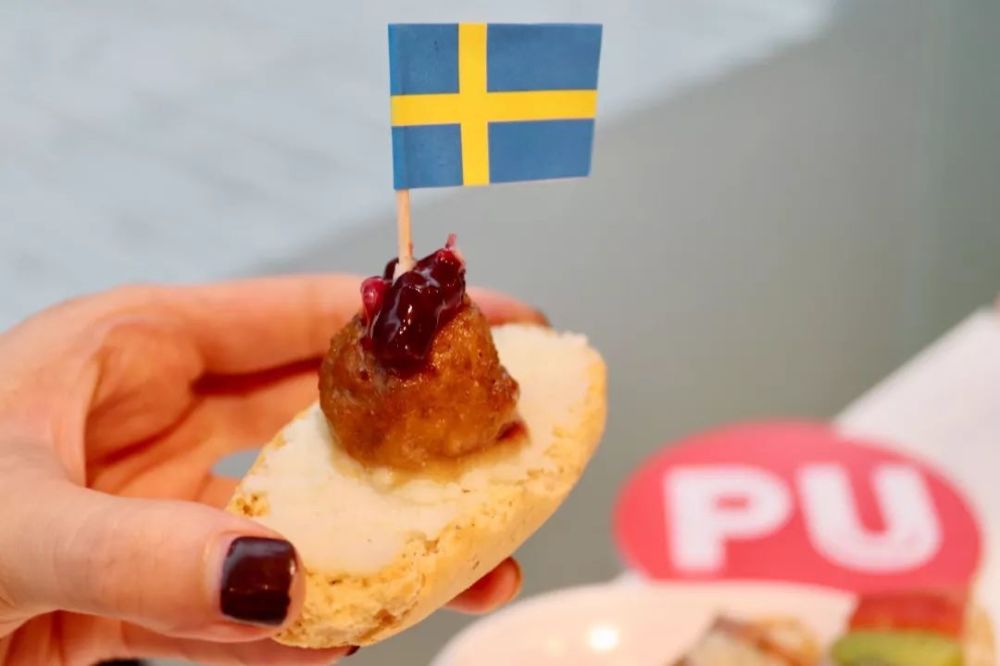 法式双酱tapas 准备食材:小豆蔻卷饼 水果沙拉