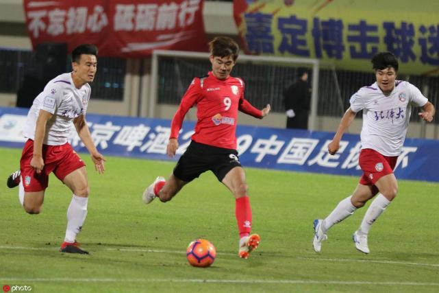 足协杯综述:业余独苗闯入16强 中甲班霸遭乙级