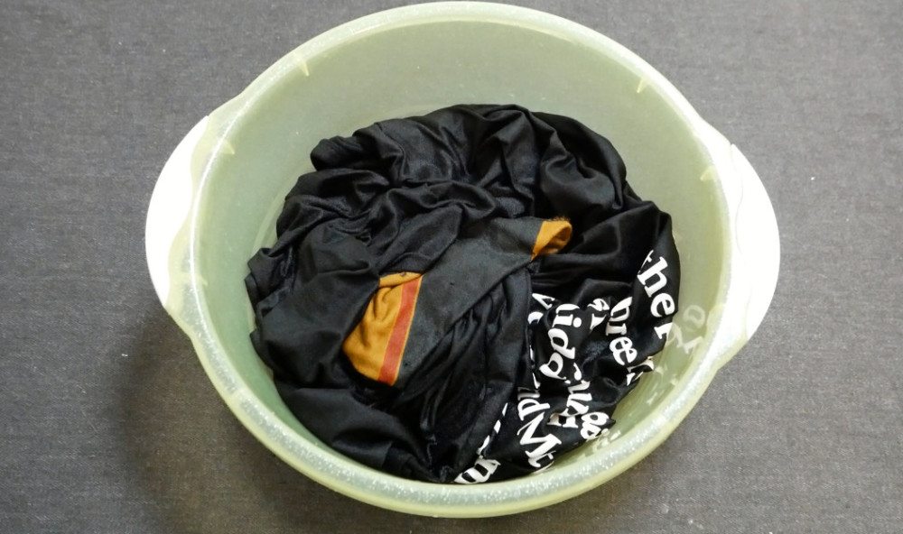 新生儿新买的衣服第一次怎么洗（新买的衣服第一次怎么洗）