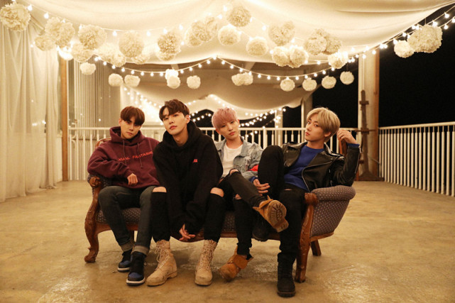 破天荒推出首个在韩国培训,组建并打造完成的"纯粹韩团"universe世界