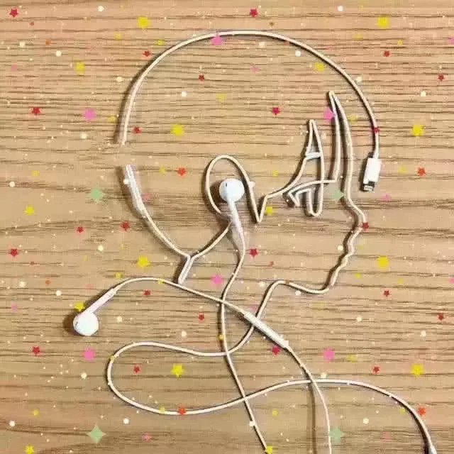 ins·超创意·情侣头像:用耳机线也能秀恩爱,00后就是个性