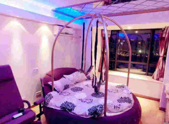 住日本情侣酒店,里面东西随便用不收费,但有一个特殊规定