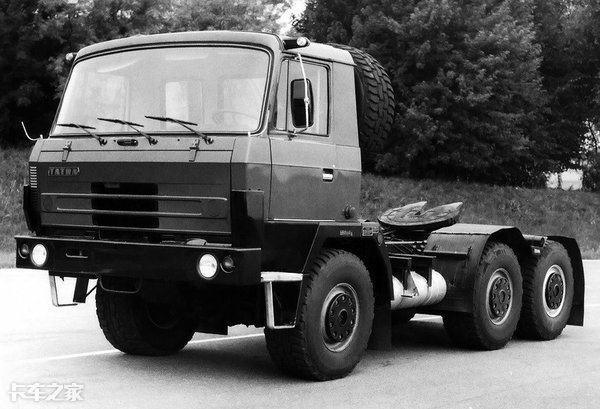 国内罕见的tatra-t815 v12车型仍在服役