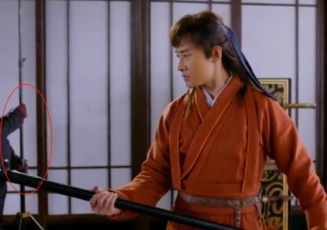 《封神演义》穿帮镜头,看一次笑一次,网友都是当代"列文虎克"