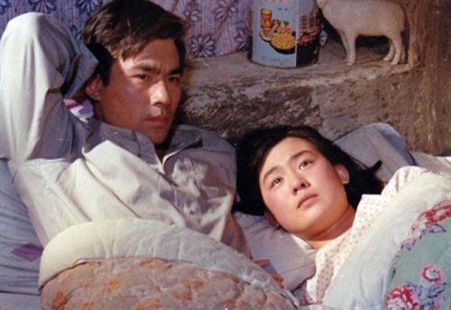 57岁丛珊近况,曾主演《牧马人》一夜而红,