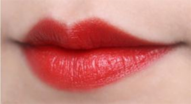 有这3种唇形的女生 颜值中等却很抢手 网友 是早恋女神