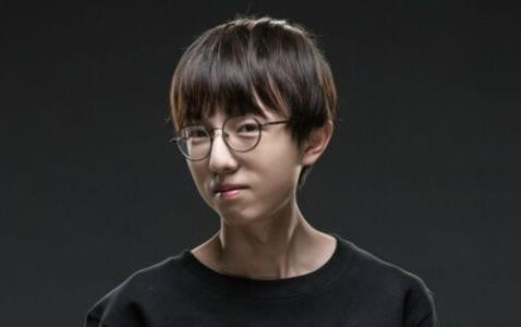 麻辣香锅女友和粉丝起"争执"?女友:我反正比你们过得好!