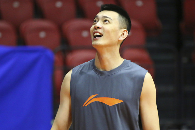杨鸣:不会加盟威胁辽宁的球队 周琦还是想回辽宁打球