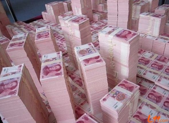 贪官藏钱方法别致有人把280万元埋进垃圾堆