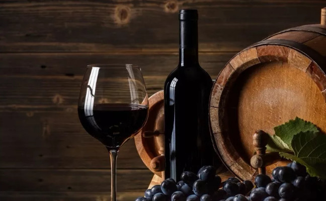 葡萄酒的半干红和半干白,有什么区别?