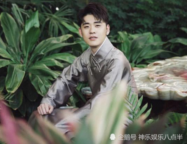 张云雷睡粉照片为证,5年时光这么短暂?没想到