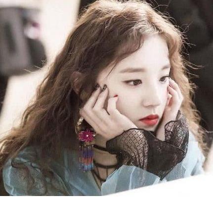 有一种"初恋脸"叫宋雨琦拉直刘海,终于明白男生为何迷恋她!
