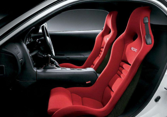 电动座椅和手动座椅有啥区别?修车工一解