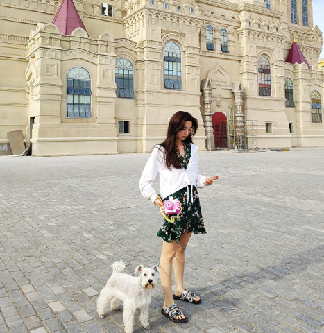 《快乐星球》冰柠檬晒旅行美照,欢脱自在行走街头,美出新高度!