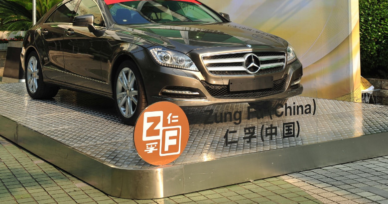 湖南和厦门两家奔驰4s店,超低价吸引客户,金融服务费却翻倍