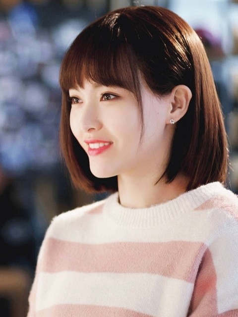 唐嫣驾驭多种发型,短发的模样少女心满满,看到背影杀就已经沉醉