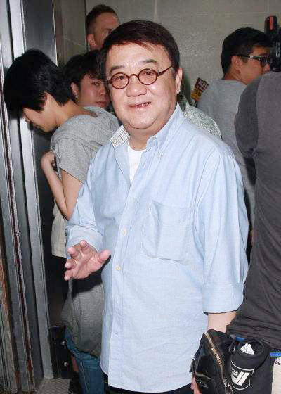 72岁黎小田肺炎入院无人知,曾伤害关菊英至深,一手捧红张国荣