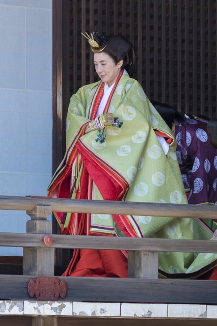 日本德仁天皇首度宫中祭祀雅子皇后时隔17年行礼 腾讯网