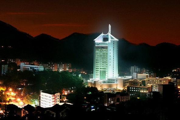 重庆最陡的大学吃饭上课回宿舍都要爬坡还有个夺命天梯