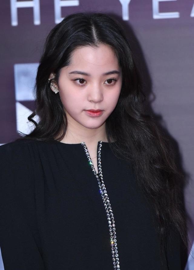 欧阳娜娜出席活动照片:颜值爆表,无数粉丝的钟爱女神