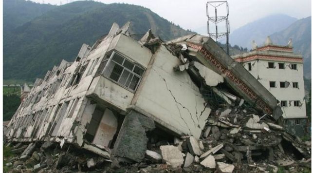 人在地震中死了还要继续还银行贷款吗银行人员告诉你真实答案