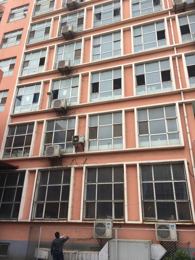 河北磁县16岁中学生留遗言从4楼教室跳下