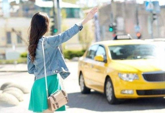 黑车也能打表?贵阳一大姐坐黑车,驾驶员:不喊价,打表!