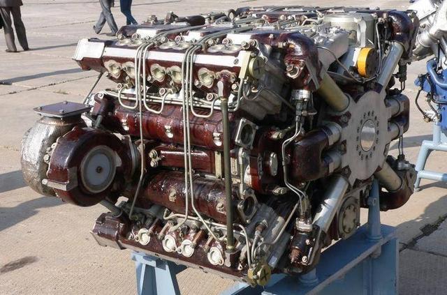 x型12缸柴油涡轮增压发动机