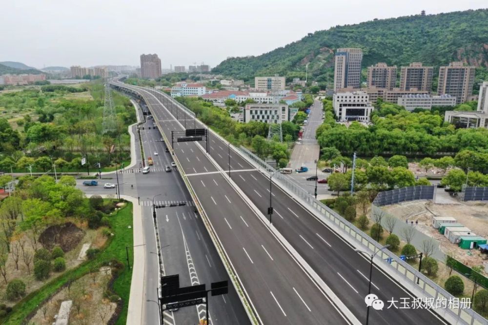 望梅高架路(藕花洲大街至星光街段)及秋石高架路小林互通三条匝道开通