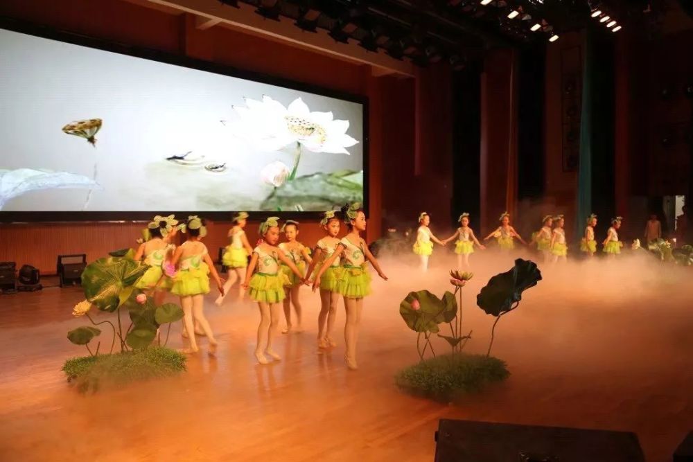 湖南著名民谣歌手,独立音乐家,词曲作家,制作人唐唯老师演唱的常德籍