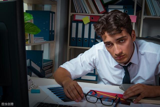 媚上者必欺下,为什么我们讨厌职场马屁精