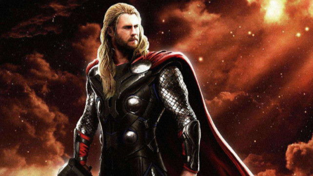 复联4雷神看手里的小锤子竟对美队说大的给我小的你拿走