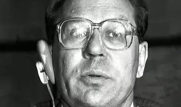 其中包括一位神秘人物 —— 瓦列里·勒加索夫 他是苏联著名的无机