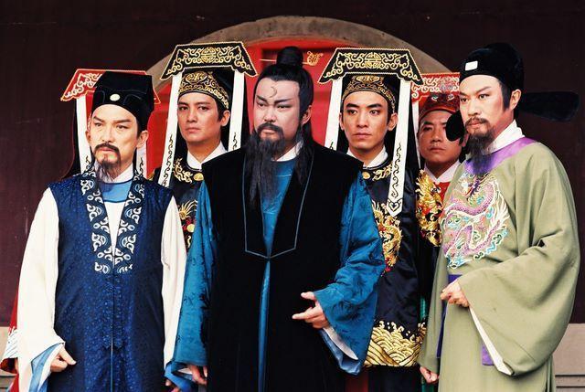 >1,刘雪华(出自:《铡美案》《三击鼓》《秋娘》)琼瑶剧的御用女演员