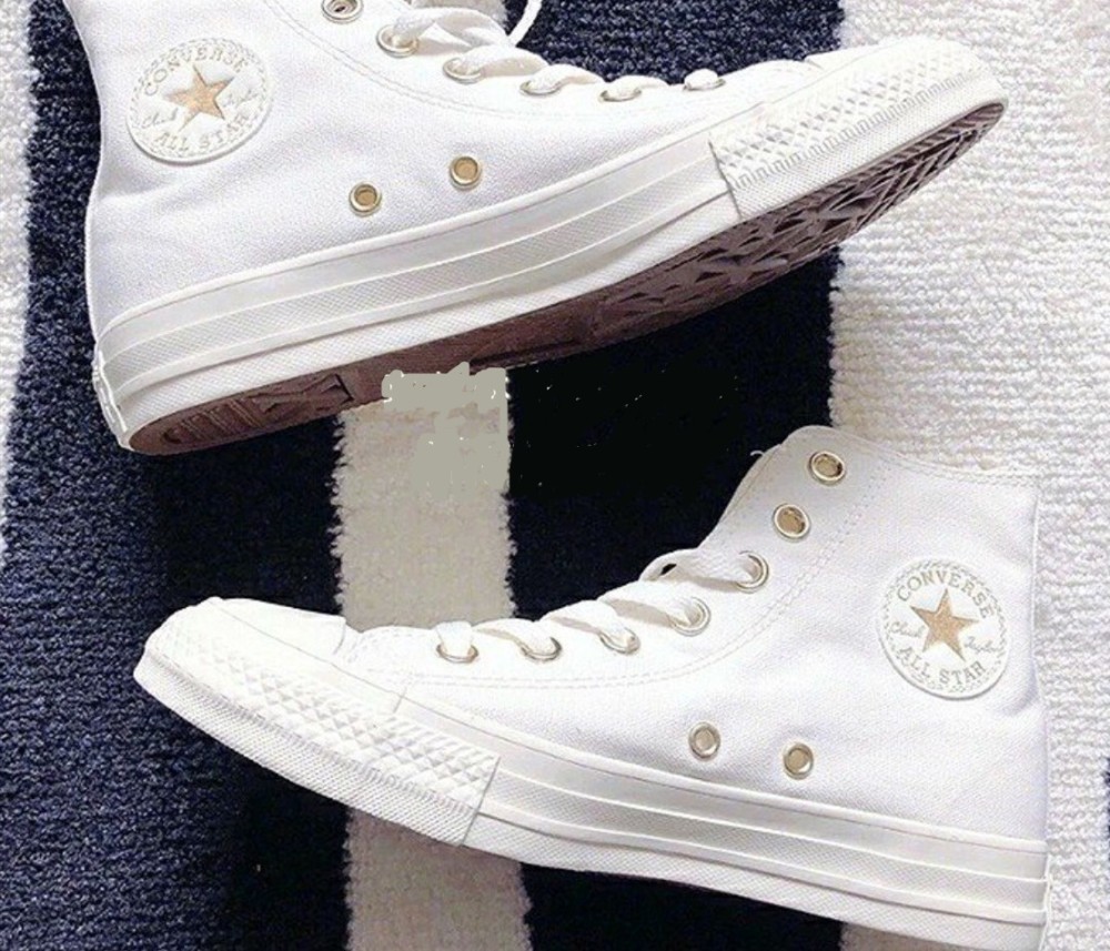 最近这几款"奶油冰淇淋鞋"火了!少女心"顶不住",是夏天的feel!