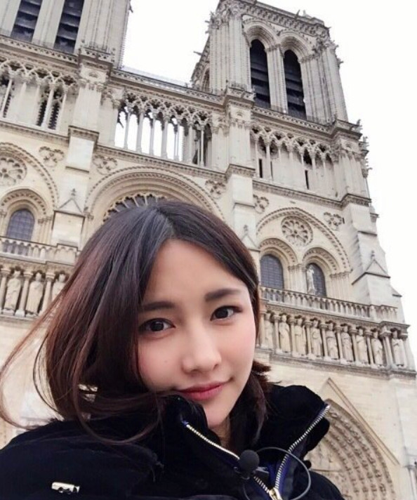 miss十年前照片曝光,未施粉黛颜值获狂赞,网友:太可爱了!