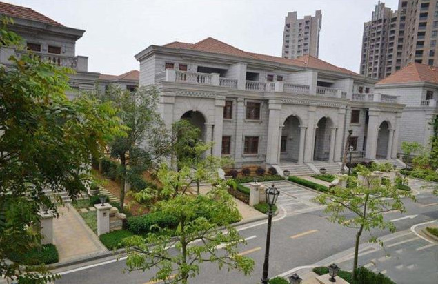 中国最豪华"鬼城",目光所及全是海景别墅,价值千万却无人居住