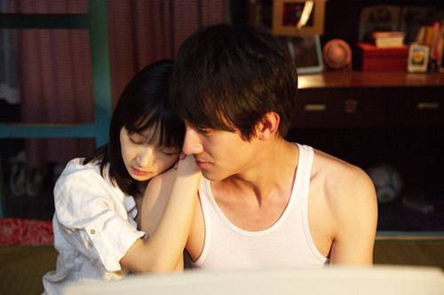 林更新"啃西瓜"照疯传:捡地上的瓜啃?帅也要代价!网友:地上是我的