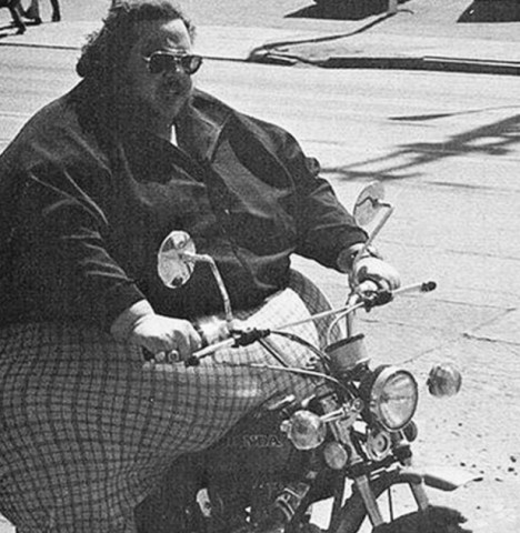 6张不可思议的搞笑图片,图1以为是士兵背着驴